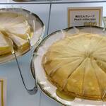 オールデイダイニング カリフォルニア - スフレフロマージュ、桃のミルクレープ