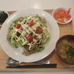 トーコーキッチン - シシリアンライス　副菜二品、豚汁