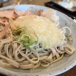 あみだそば はなれ - 大根おろしの入ったお出汁をたっぷりかけていただくのが福井流です！