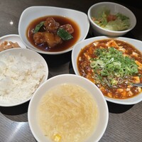 廣東料理 民生 ヒルトンプラザウエスト店 - スーパーランチ