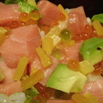 鉄板焼 Baknos - 口の中でとろける生マグロ・生ウニそしてプッチプチの北海道産イクラ