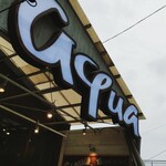 aqua - １０分程行った西宮ヨットハーバー近くに別店あり（見せるだけプールがあるみたい）