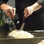 鉄板焼 Baknos - ニンニク炒め ガーリックライス