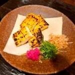 炭と蕎麦と釜めし はら田 - 自家製厚揚げ