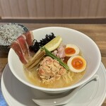 酒肴場 屯 - 【限定】冷やしらぁ麺 がごめ昆布水×花咲ガニ出汁¥1600、白ご飯¥150