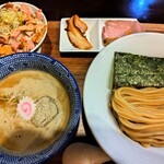 麺屋 いおり - 極・煮干つけ麺＆炙りチャーシュー丼