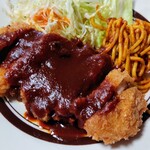 洋食の店 南海 - 令和6年7月 ランチタイム(11:30〜15:00)
            日替わりサービスランチ 税込800円
            トンカツ、みそ汁、ライス