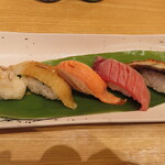 のん太鮨 一丁目一番地 柳井店 - 2024年の｢炙り鮨五貫盛り｣946円