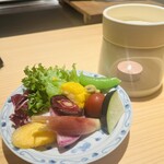 銀座 青天 - 日本各地から厳選した野菜のバーニャカウダ