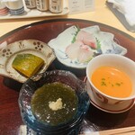 銀座 青天 - 静岡完熟トマトの冷製スープ・福岡県福栄水産より本日のお刺身・沖縄県産もずく酢・北海道産カボチャ煮　くりゆたか