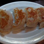 麺や横丁 縁日 - 【 ギョーザ 】　４５０円