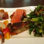 エスポワール - 日祝限定2000円ランチの前菜盛り合わせ。自家製パテとか。