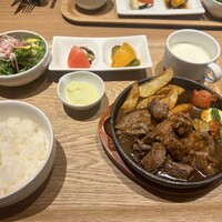 楽食倶楽部 裏小路牛肉店 - 