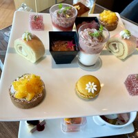 ポム・ダダン - 