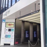 焼肉うしごろ 新宿三丁目店 - 店外観（ビル1階入口）