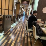 焼肉中道 - となりの席には、外国人カップル、インターナショナル