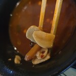 まさか - ニンニクチップが大量に入ってます～！