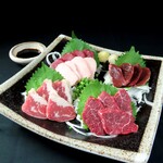 馬刺し郷土居酒屋 おしょうしな - 霜降り馬刺し5種盛り