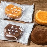 ねこねこチーズケーキ - ふぃにゃんシェ プレーン(上)
ふぃにゃんシェ ショコラ(下)