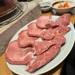 炭火焼肉ホルモンさわいし - 