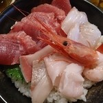 海王桜山 - 海鮮丼アップ！