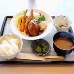 高松カントリー倶楽部 - 手作りハンバーグ＆海老フライ