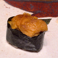 西麻布 拓 - ムラサキウニの炙り握り
