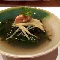 西麻布 拓 - ワカメを出汁で煮たもの