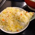 永楽 - 豚角煮タン麺930円（ランチは、炒飯、麻婆豆腐ほか、食べ放題）