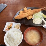 えびせい - ジャンボエビフライ定食