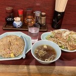 園春 - チャーハンと野菜炒め