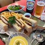 ゴールデンレイクスカントリークラブ - 