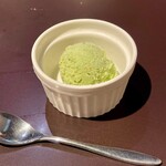 炭と料理とワイン AVANZARE - ピスタチオのジェラート