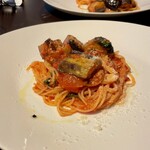 炭と料理とワイン AVANZARE - 美しが丘産　ナスのトマトソースパスタ(半人前)