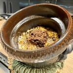 八面六秘 - 2種のコーンと但馬牛実山椒煮の土鍋ご飯