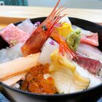 旬彩 ごちそう - 海鮮丼