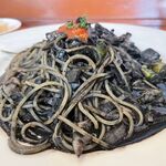 エルバッチャ - イカスミのパスタ
