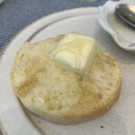 喫茶tton - はちみつとバター。サクッと、美味しいです