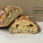 クロフトベーカリー - きいろのパン　断面