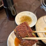 炭火焼肉 にく式 - 「和牛ハラミ　あつ」