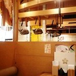 一汁五穀 - 和風な店内