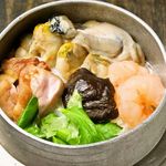 Natsuya - 本格派な釜飯は常時数種類を用意