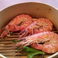 中国料理 梨杏 - 活才巻海老の酔っ払い海老　上湯スープ添え
                