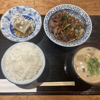 北新地 つきしろ - 黒毛和牛肩バラのすき焼き定食
