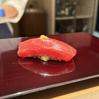 艪 - 粒マスタードのっけマグロ