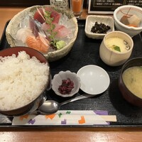 日本料理 空海 別亭 - 刺身定食ご飯大盛り