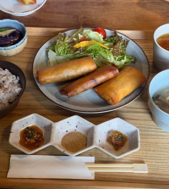 はるまき食堂 凸凹 - 三河一宮/中華料理 | 食べログ