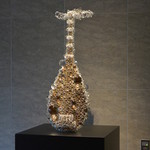 ラ・ロカンダ - ロビーの琵琶？