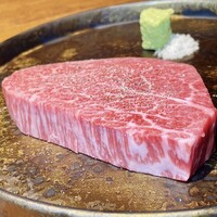 和牛とタン 焼肉 とみ 新橋本店 - 