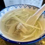 牛たんの店一休 - テールスープも美味いんよね〜